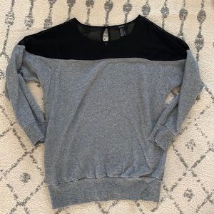 Women’s crew neck sweatshirt